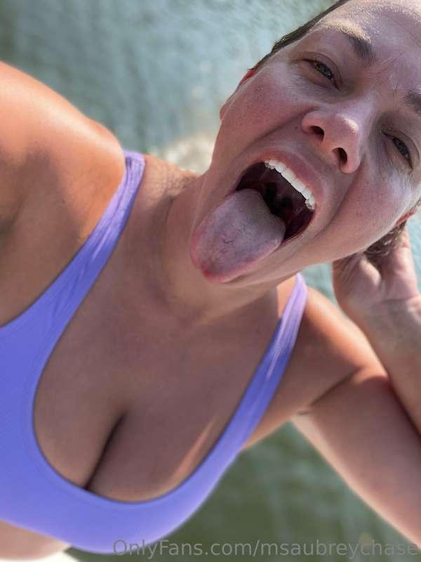 💗💜🌤️🛥️🌊👅🔥
