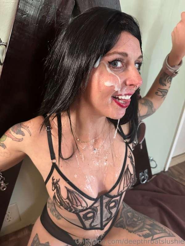 All over my face… just how I like it 👀💦