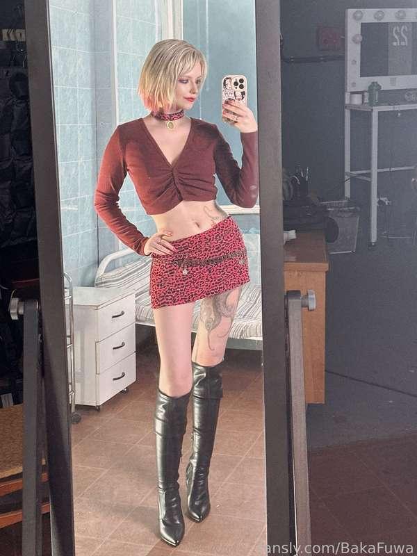 I’m absolutely happy to make this cosplay! Spooky scary season is coming and we’re waiting a Sailen Hill 2 remake! 

Actually I like the version of Maria from the old game more, I think this very sexualized one is more suitable for the plot.
What do you think about this? 


____
#cosplay #selfie #mirrorselfie #sexy #lewd #sexycosplay #lewdcosplay
