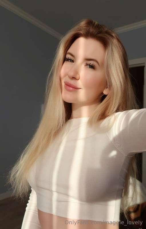 💎 FREE SUBS THIS WEEK ONLY @mollycry 💎Let her unique charm m..