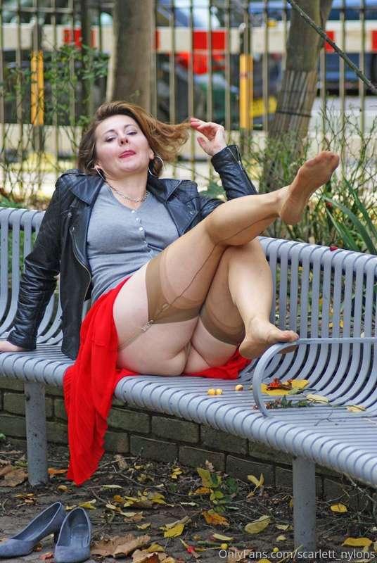 scarlett_nylons image #11