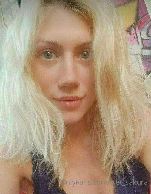 👑 @starket 👑 
✨ Your little princess✨ 
💖 Always love to chat..