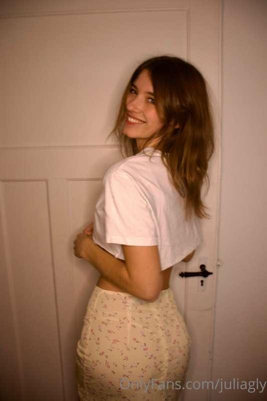 juliagly image #0