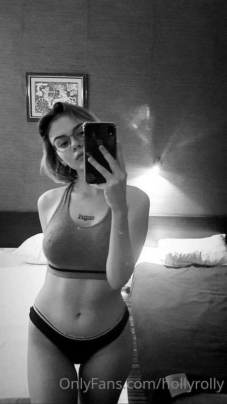 photo without color ... So much passion🤭 clear lines of the ..