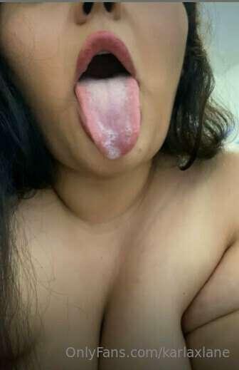 I want to tease you and help you get off with all my curves...