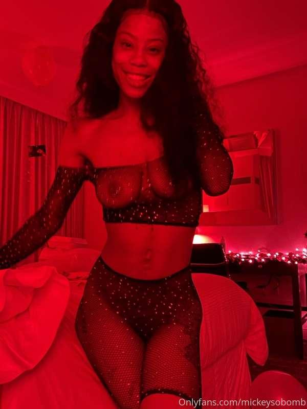 A million and one places I want to fuck... 😩💦