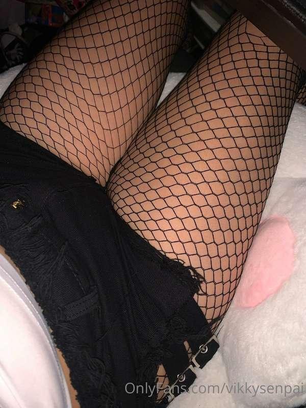 need to start posting fishnet pics again 🥲