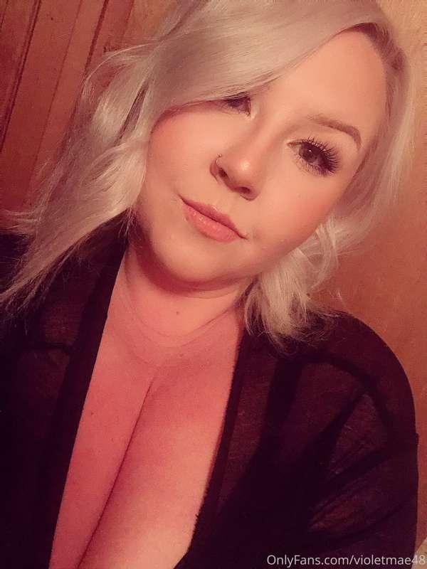 Who’s feeling a little horny tonight? 🙋🏼‍♀️