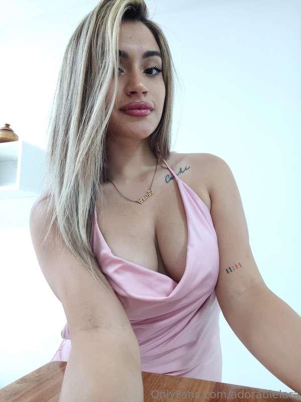 i loooove the pink hehe i must say it is my favorite color💕 ..