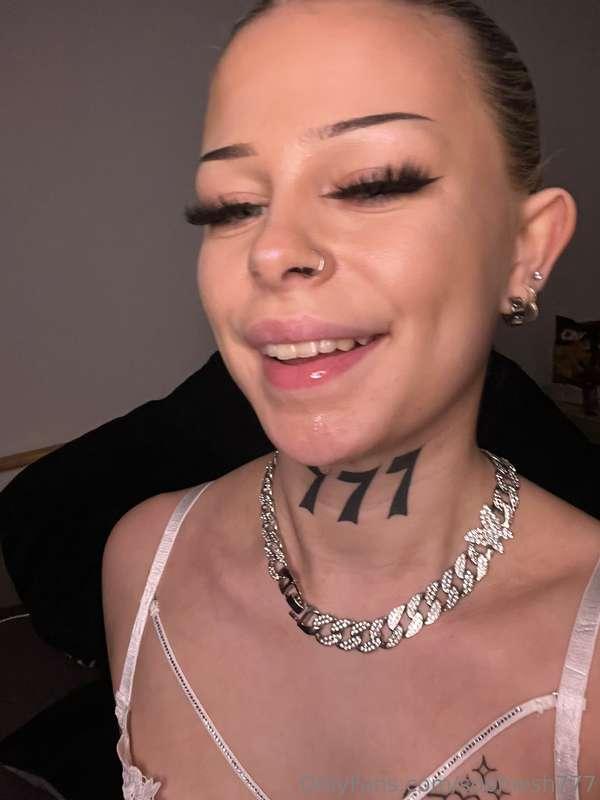 POV : ich sehe deinen Cock 😘😘