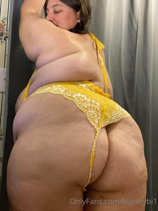 bigtittybi1 image #2