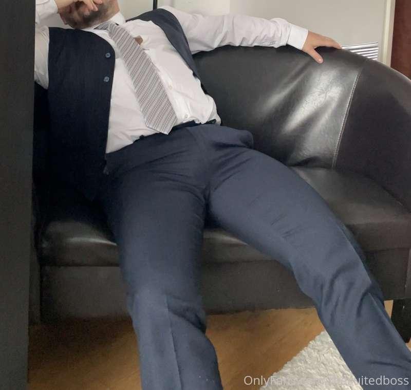 Ready for the day in the office, who wants to join for a mor..