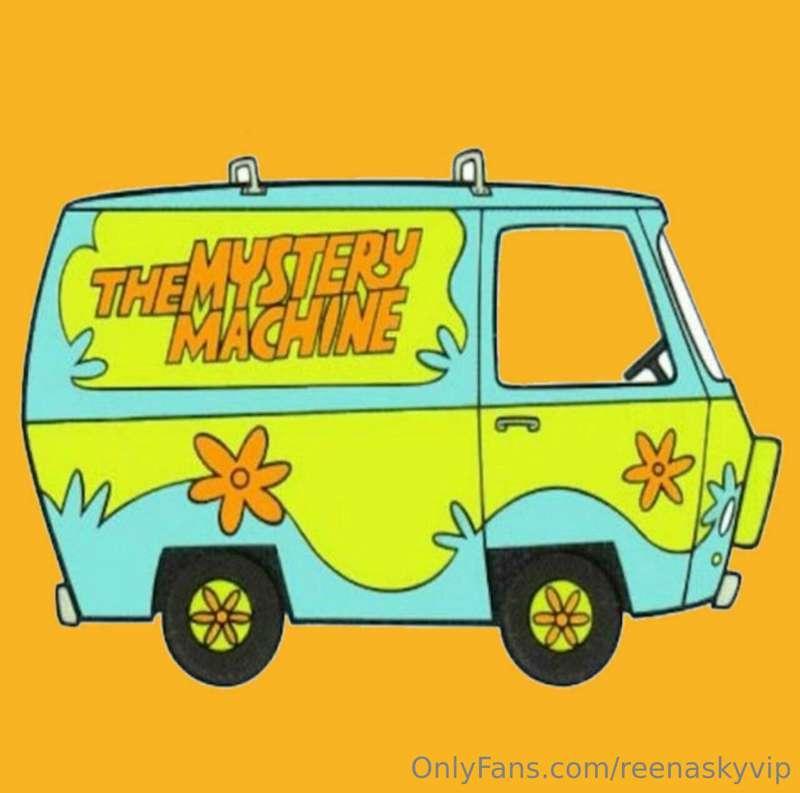 What 3 THINGS do you think I have inside the Mystery Machine..