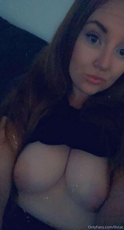 HOT REDHEAD 🔥 everyone needs a little red head action in the..