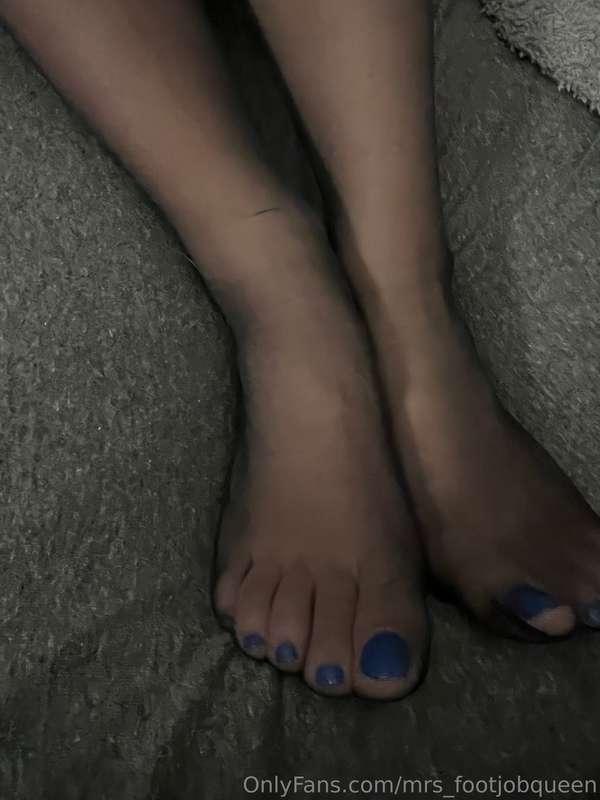 mrs_footjobqueen image #9