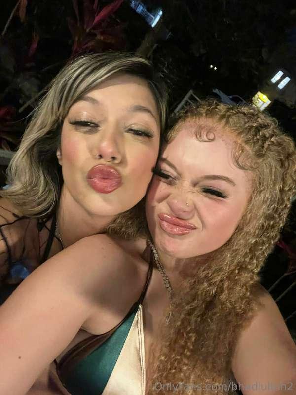 👯‍♀️