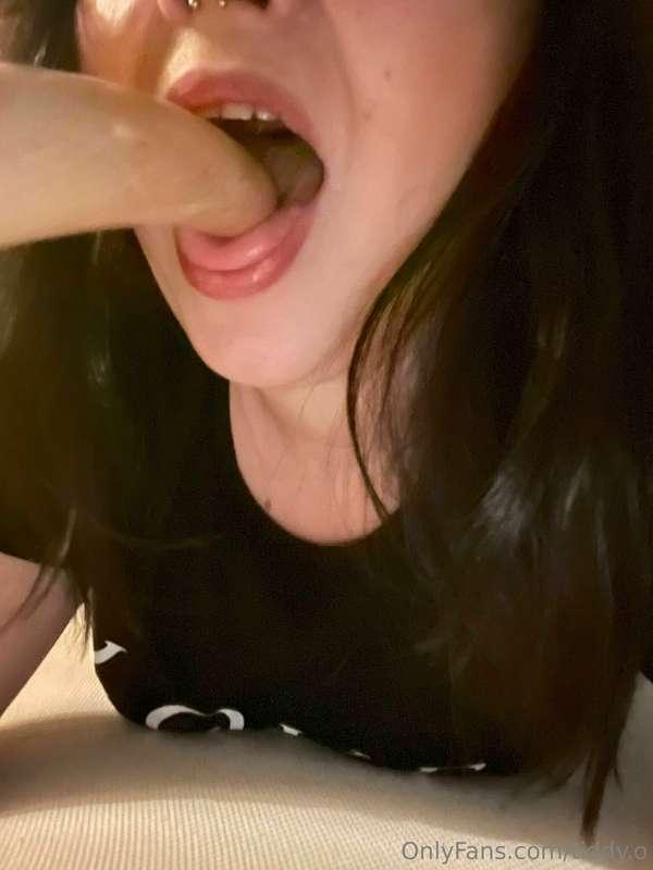 Want to see me use this dildo on myself for how it’s suppose..