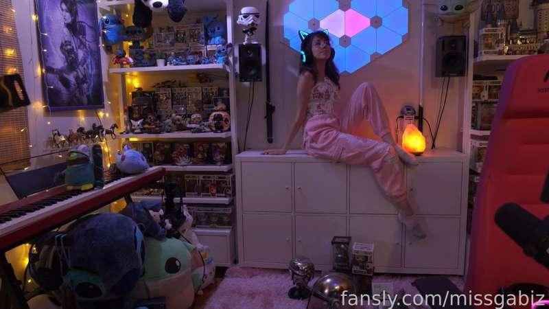 missgabiz image #13