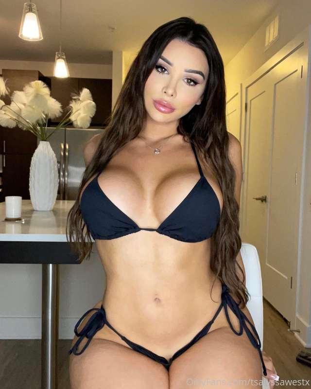 Do you want to use my body as a blanket babe? 🥵💦