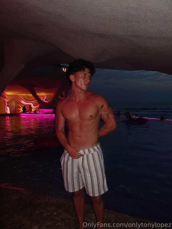 Bali (;