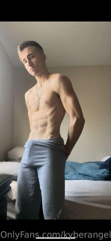 Dm me if you wanna see me take these off and stroke it 😩