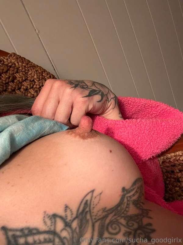 SWIPE to pull my nipple😘

Goodnight!