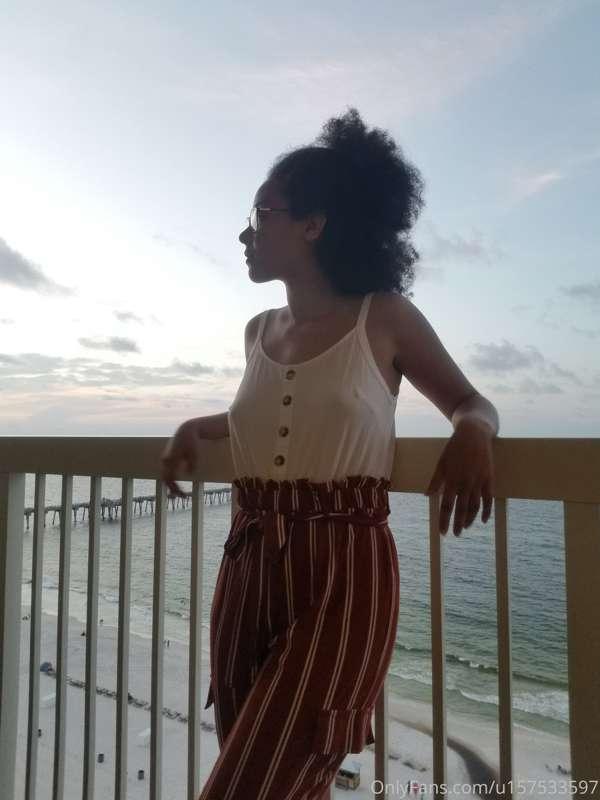 I've been away at the beach for a week 🏖 So happy to be home..