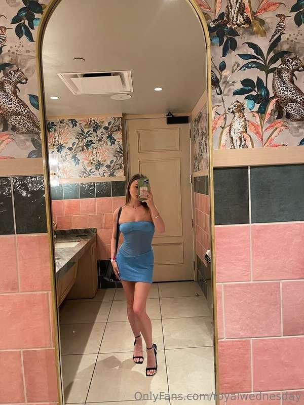 Let's do it in the bathroom 😈 What would be the best positio..