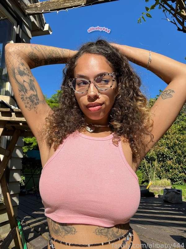 9 pics 💓 full titted and fuzzy pitted hehe lemme get a helping hand to hold (;

pink crop top ❀ soft and hard nipples ❀ pinch ❀ hairy armpits ❀ outside 