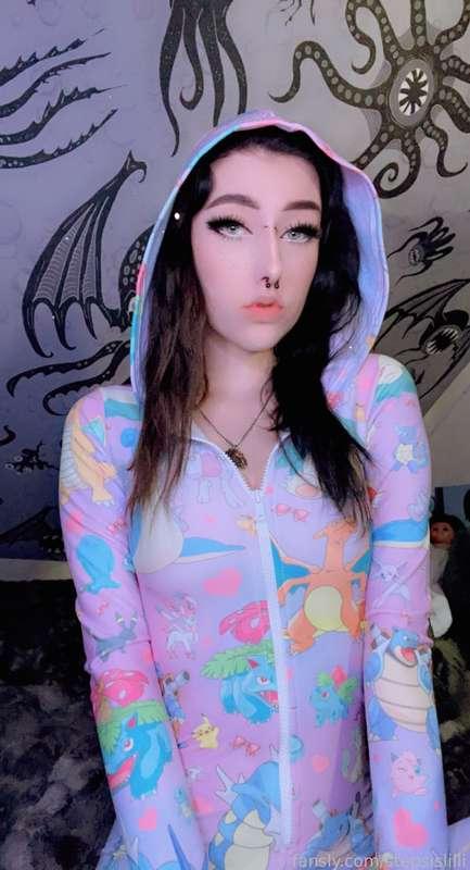 Here’s some cute pics before I fuck myself for you  ~