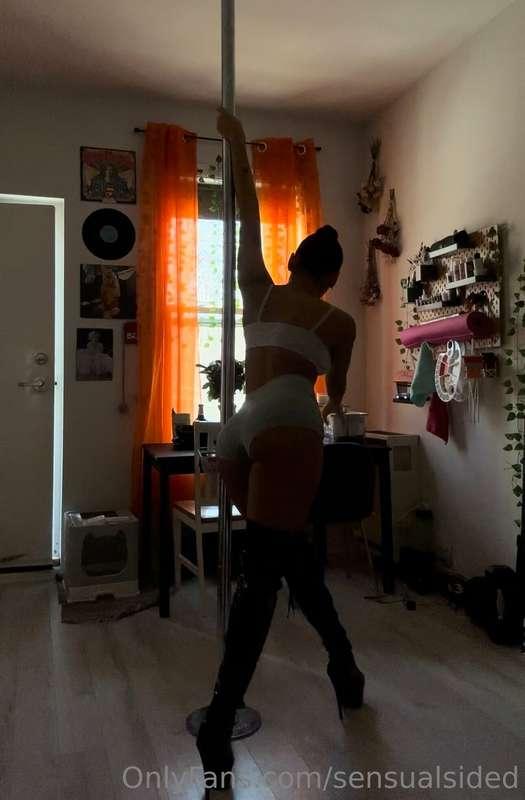 Maybe I should send the naked version to you? swipe 4 video ..