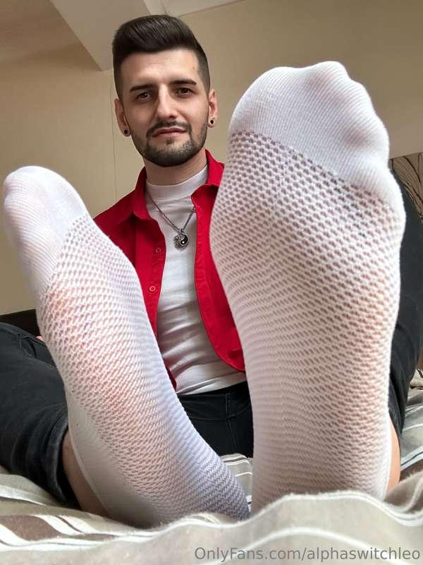 Sniff my sweaty socks boy 😈