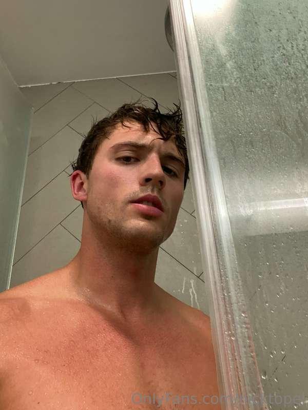 Thankful for being able to get naked and shower whenever I w..