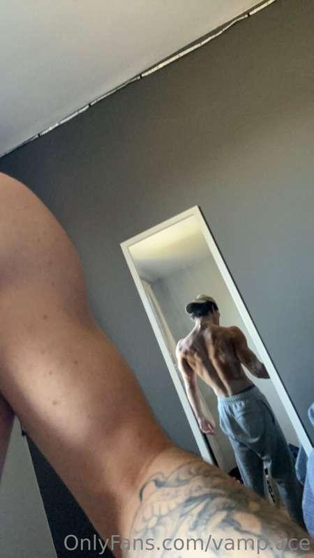 Please tip me I have 300$ dollar tattoo coming up it would m..