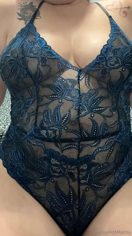 I got one with my titties out wanna see? Tip this post and I..
