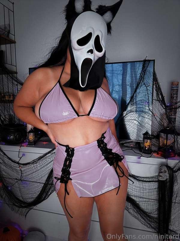 🦇Ghost Face Mommy 🦇Want the nude version of this set? Tip $1..