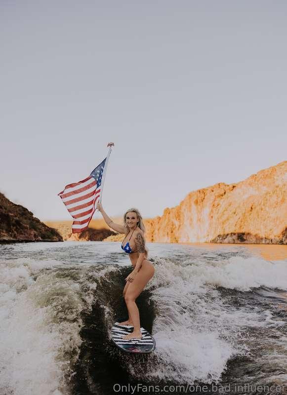 Happy 4th of July! I’ll be online in a little while. Come sh..