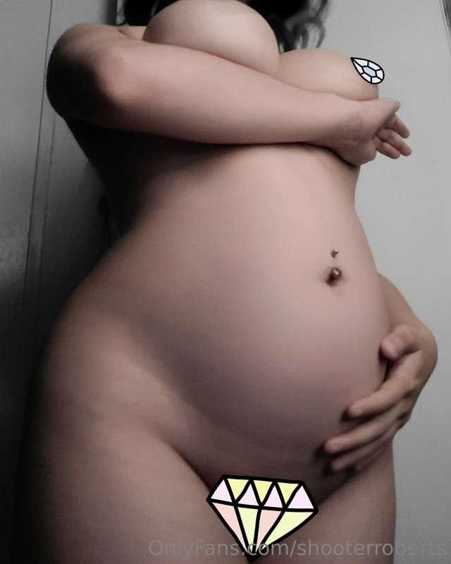 For the belly lovers @xenon.the.model