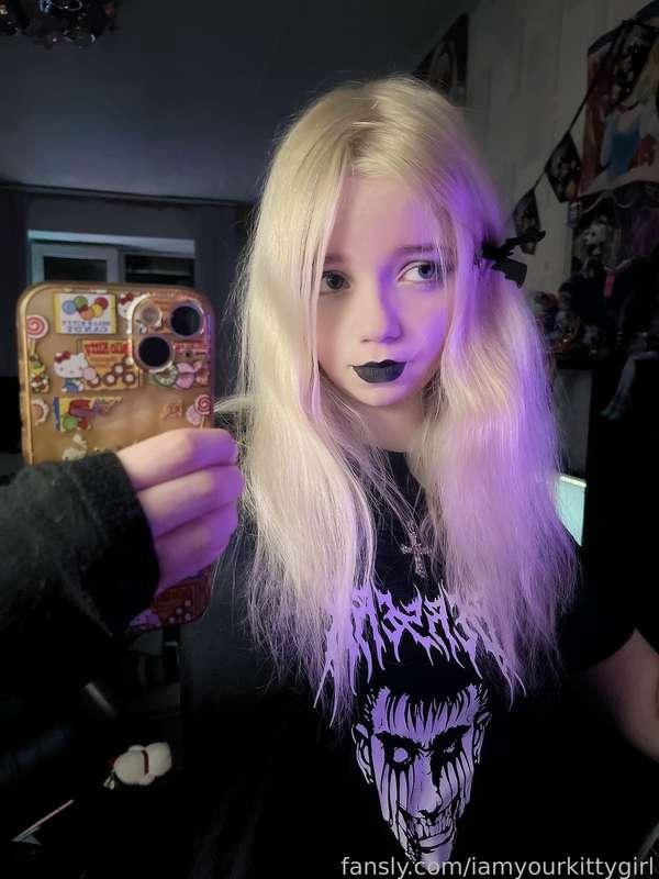 iamyourkittygirl image #2