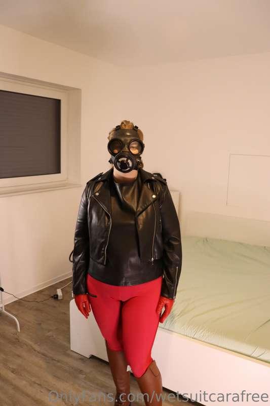 the leathered riding mistress and her gasmask. And my favori..