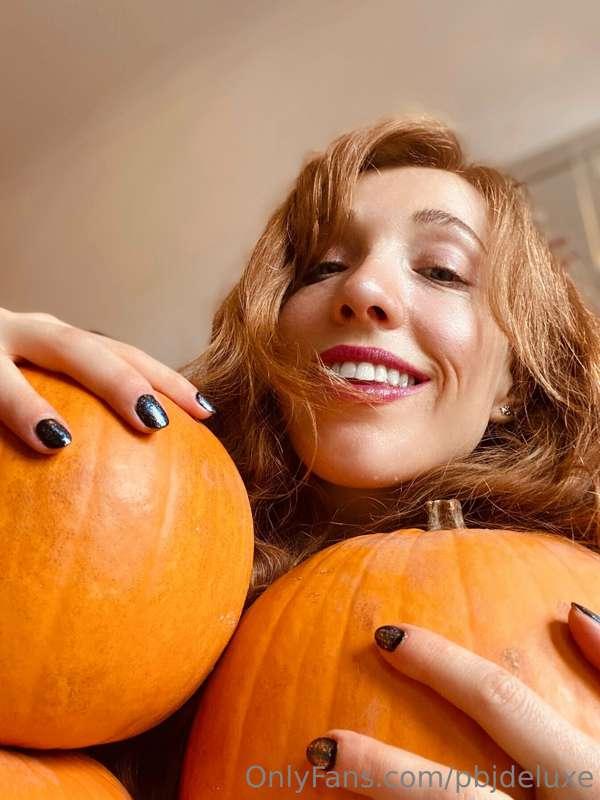 I almost don’t want to carve any of them tonight 😢