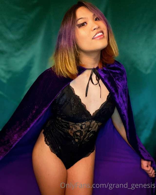 Happy Sunday!! Here’s a low effort Raven cosplay!! I did hav..