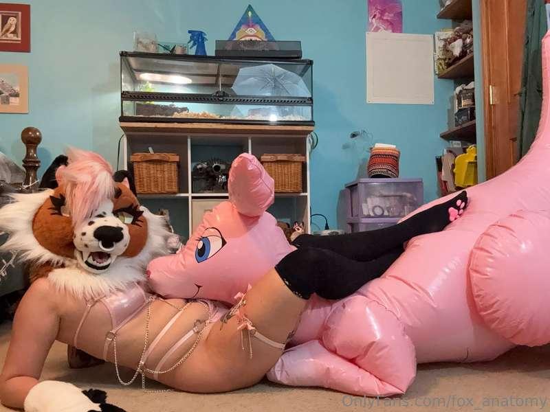 Her muzzle feels so soft 