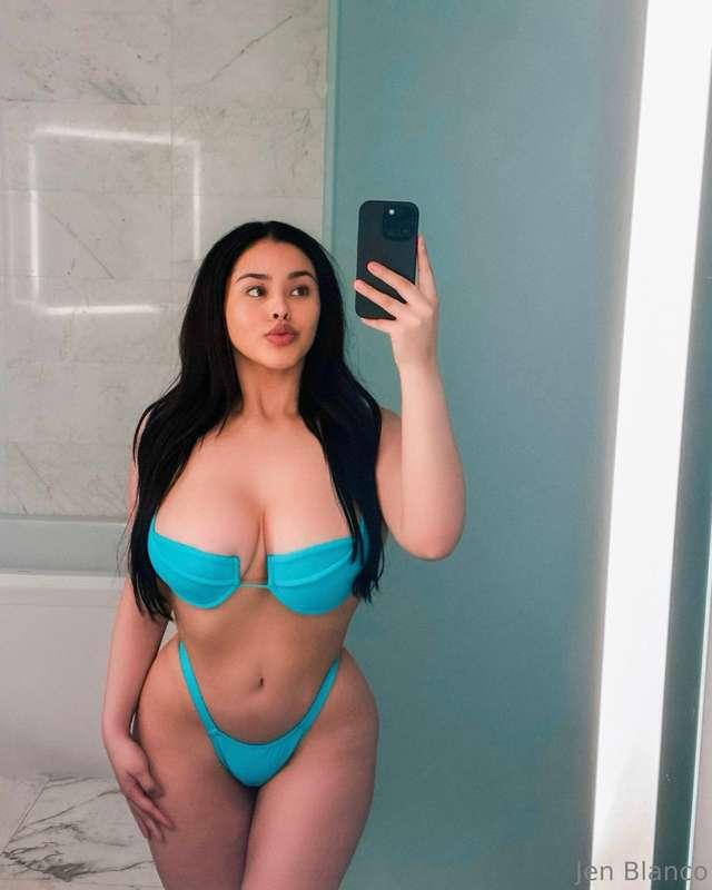 SUB TO @jenblanco for a surprise 😈$3 FOR TONIGHT ONLY