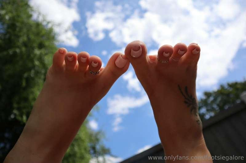 footsiegalore image #13