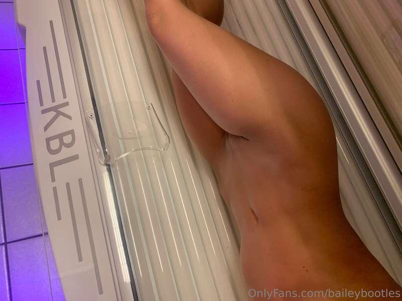 I miss the tanning bed :(