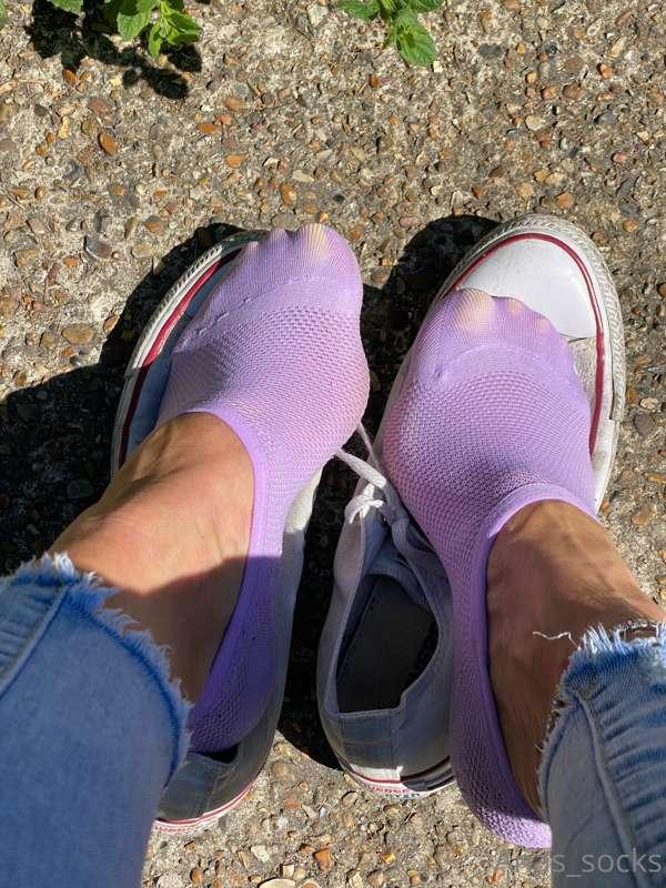 Second day in these socks and converses and my socks really ..