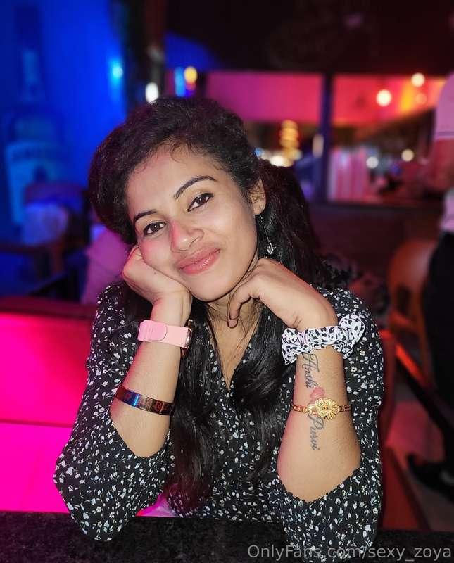 Waiting for you in my DMs 😇🖤