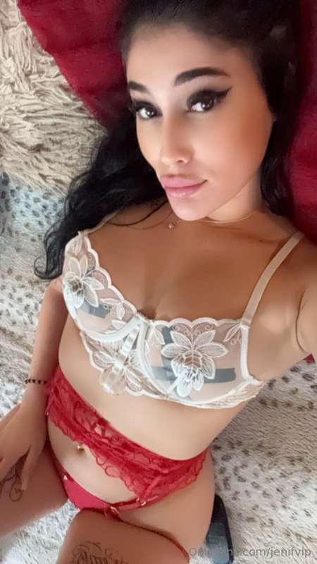 Big Ass Latina @bellabuumsy is a dumb bitch who turned her p..