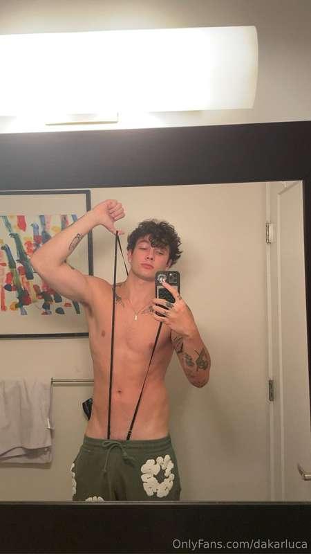 just ***tip $20*** and i’ll take off my pants 👅🍆💧 but i do h..